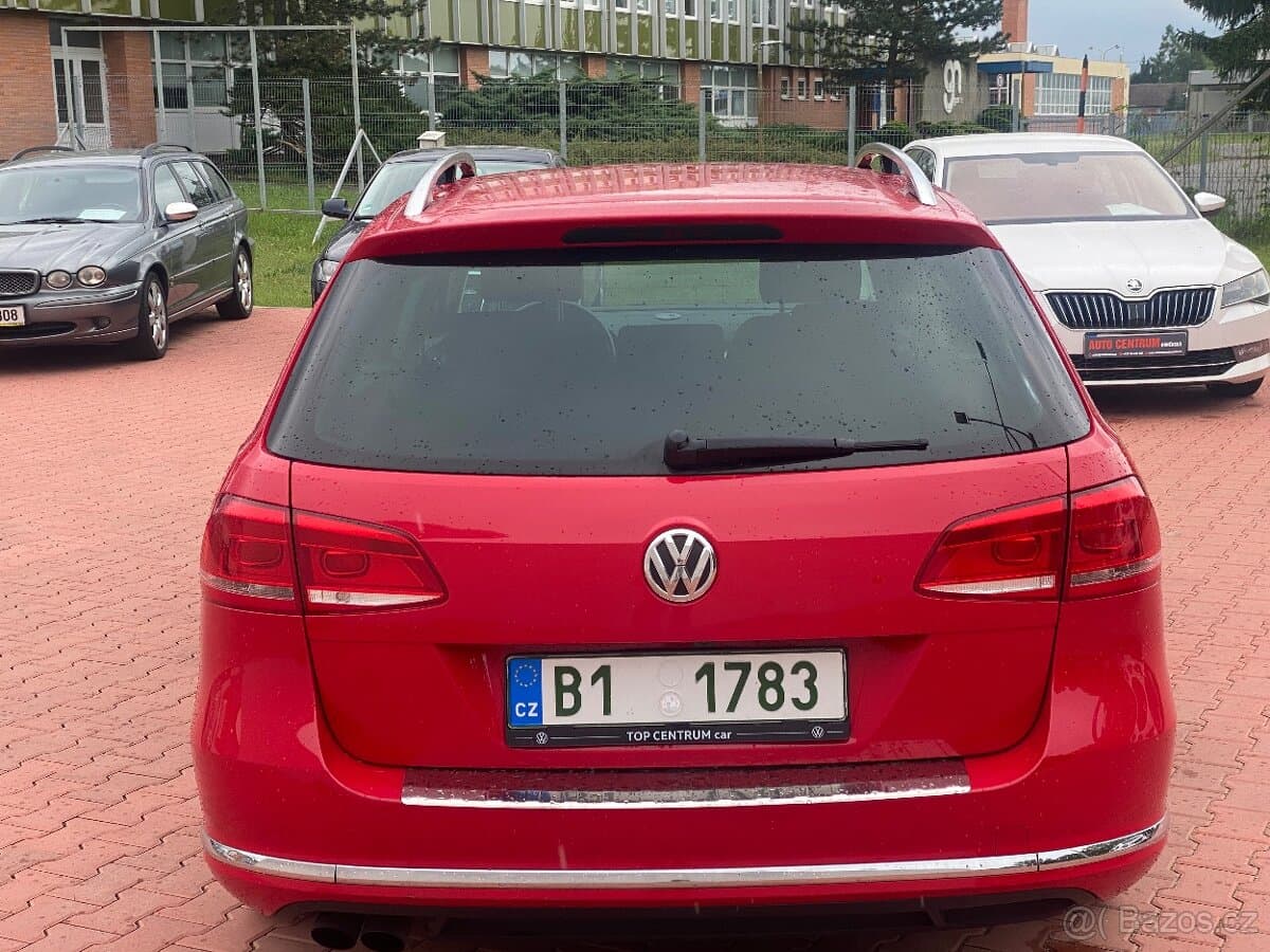 2011 Volkswagen PASSAT - 3
