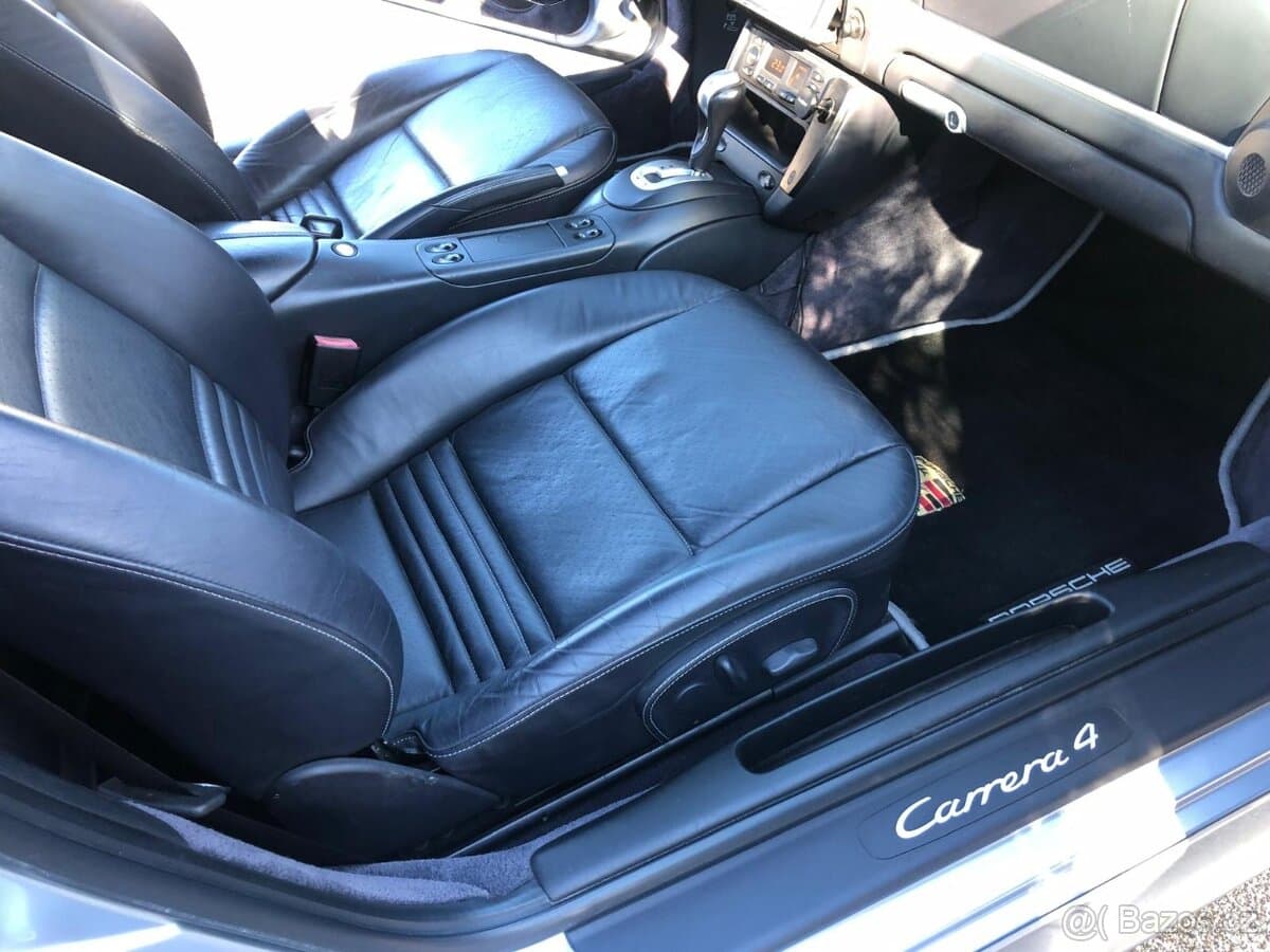 2004 Porsche 911 - 3