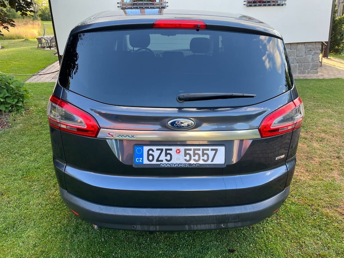 2010 Ford S-MAX - 3