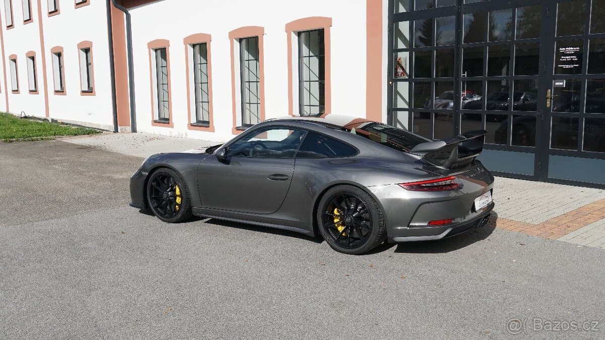 2017 Porsche 911 - 3