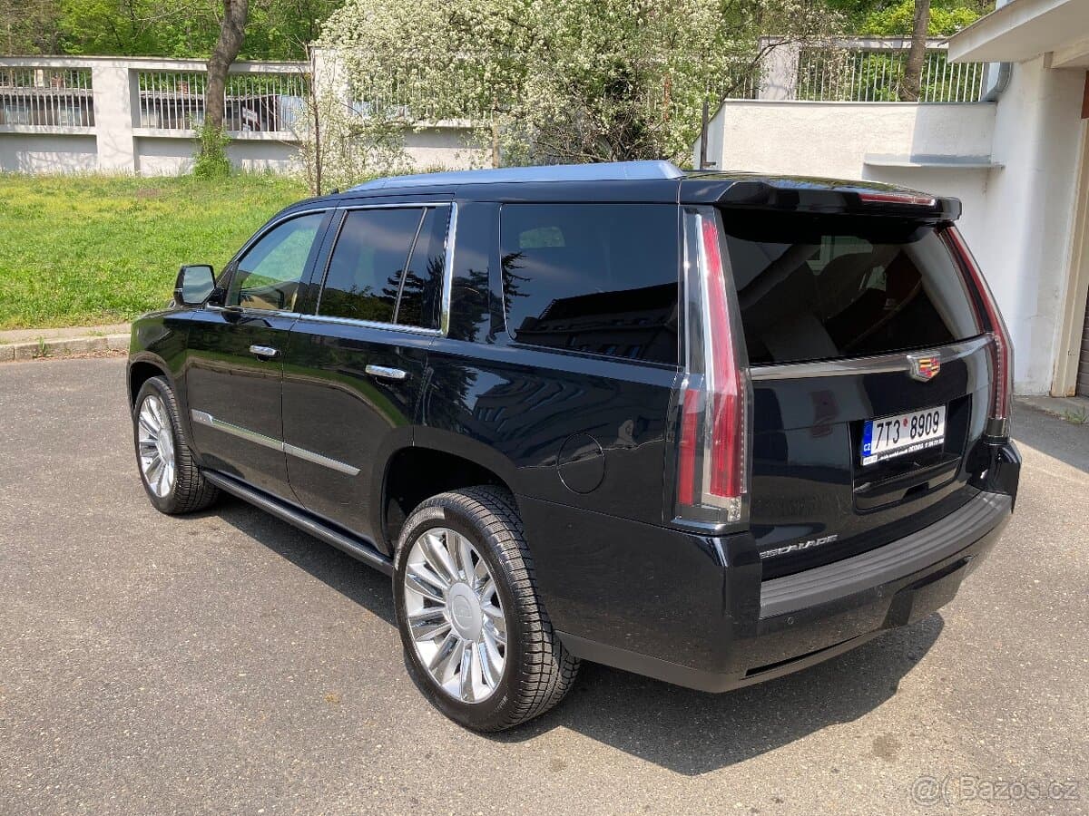 2015 Cadillac ESCALADE - 3