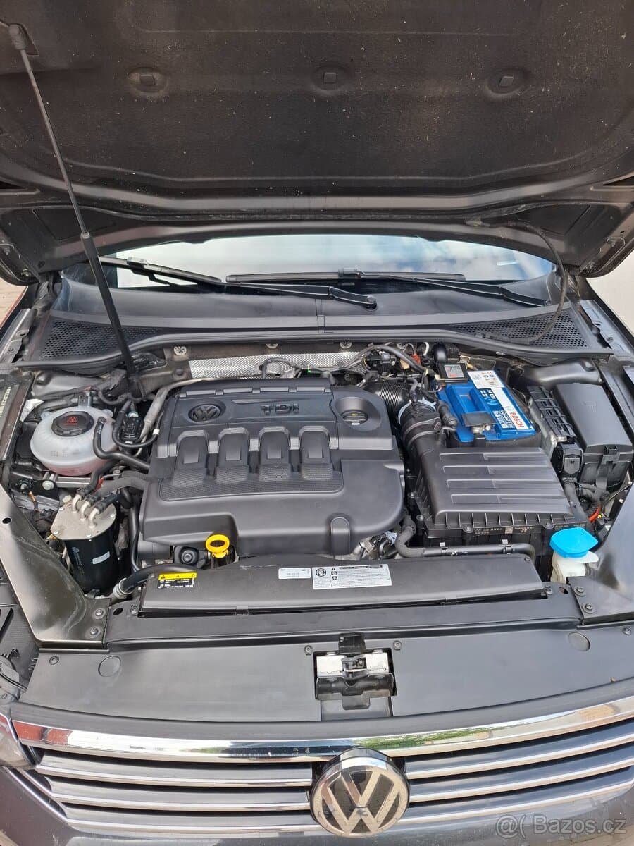 2018 Volkswagen PASSAT - 3