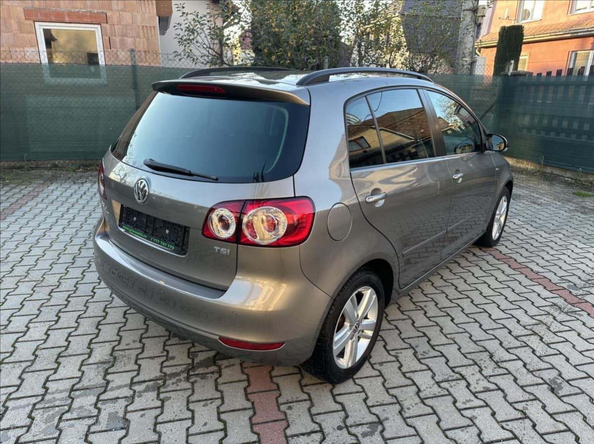 Volkswagen GOLF - 3