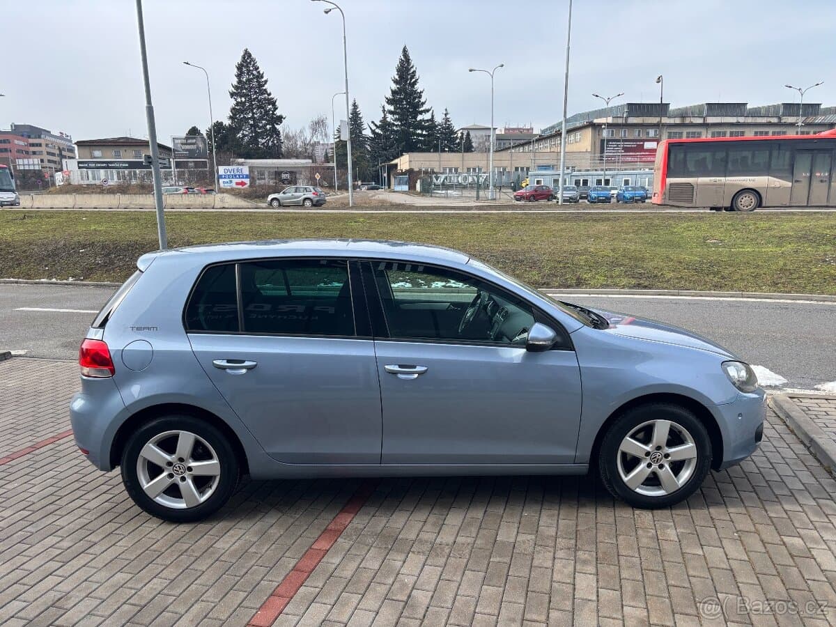 2010 Volkswagen GOLF - 3