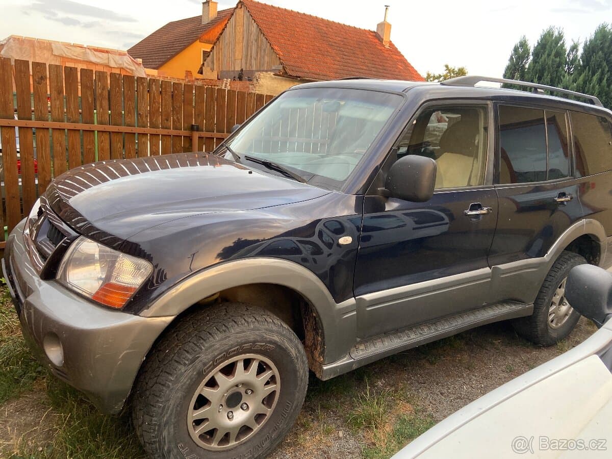2003 Mitsubishi PAJERO - 3