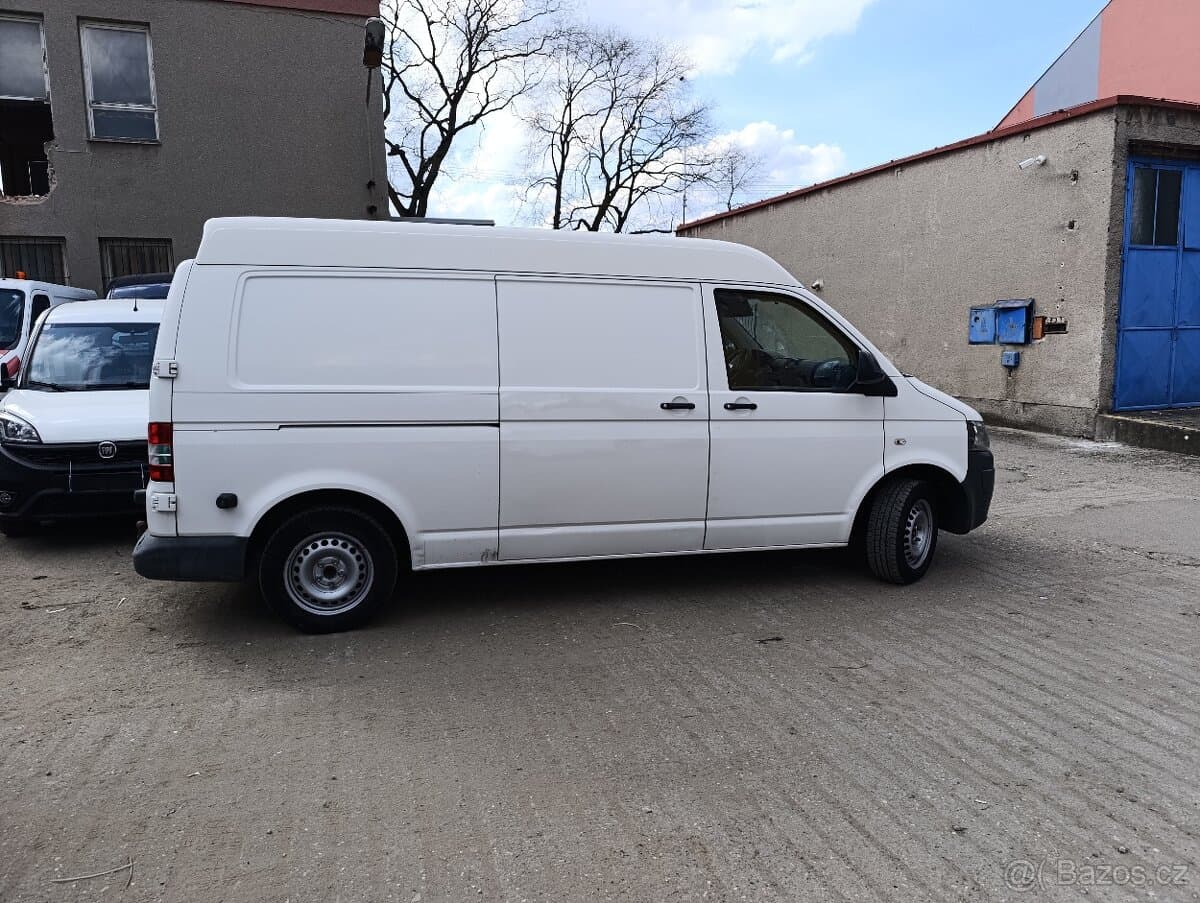 2011 Volkswagen TRANSPORTER - 3
