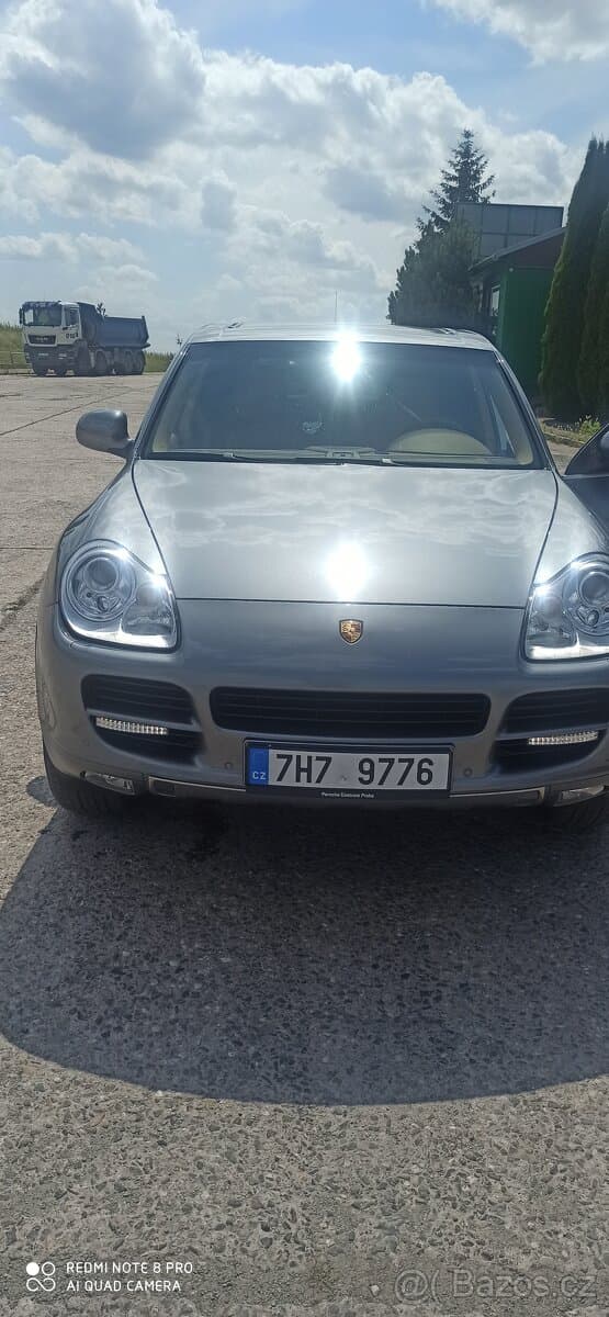 2004 Porsche CAYENNE - 3