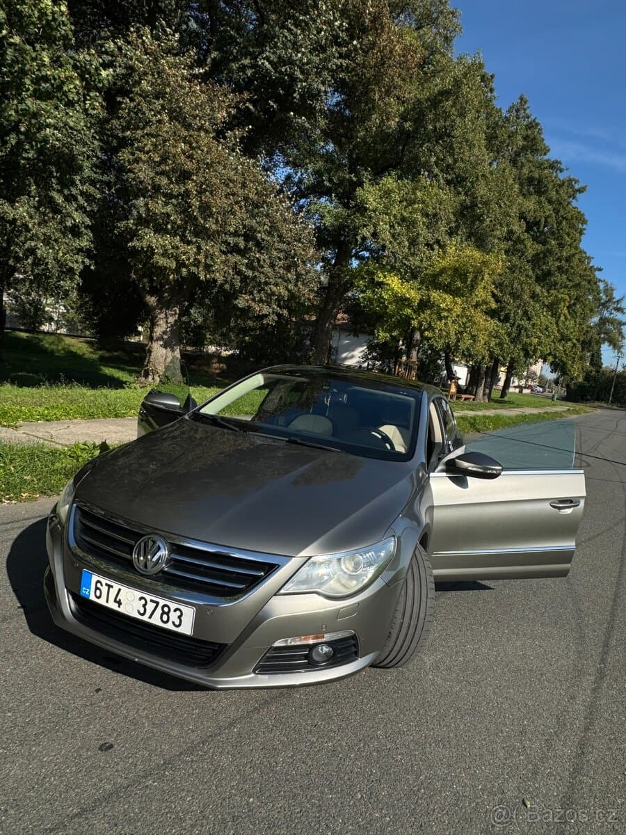 2009 Volkswagen PASSAT CC - 3