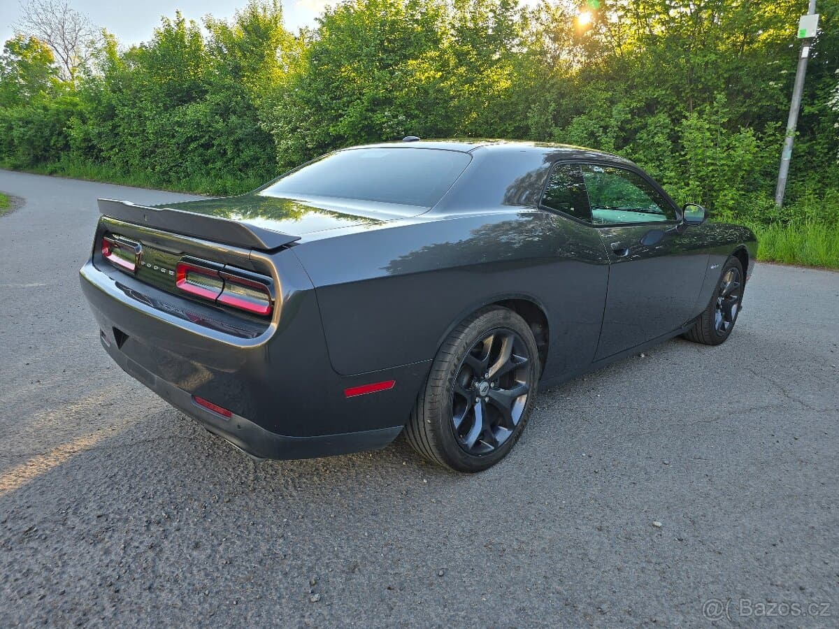 2019 Dodge CHALLENGER - 3