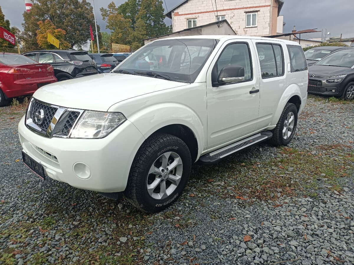 2011 Nissan PATHFINDER - 3