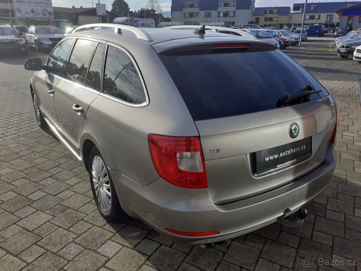 2011 Škoda SUPERB - 3
