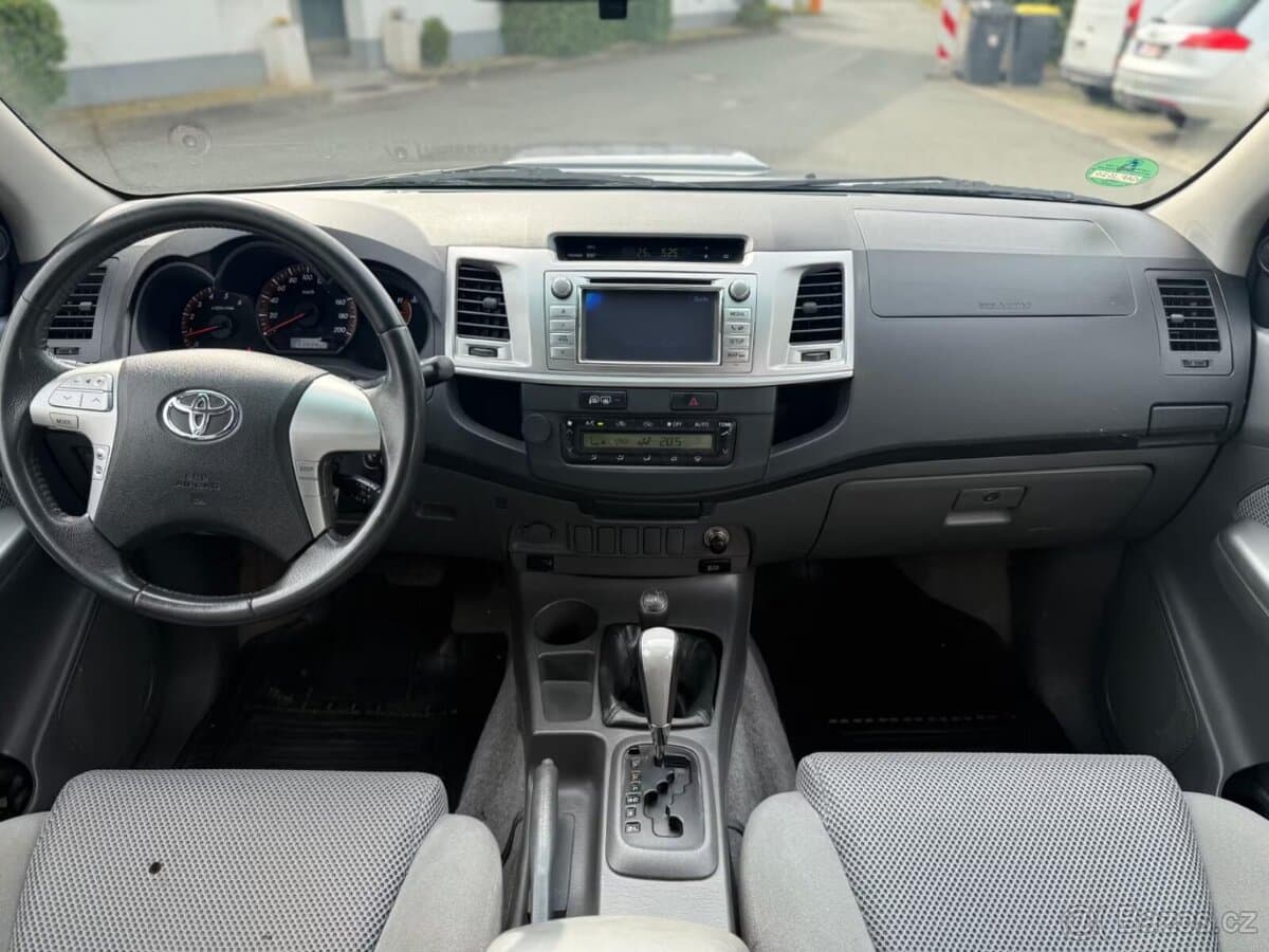 2013 Toyota HILUX - 3