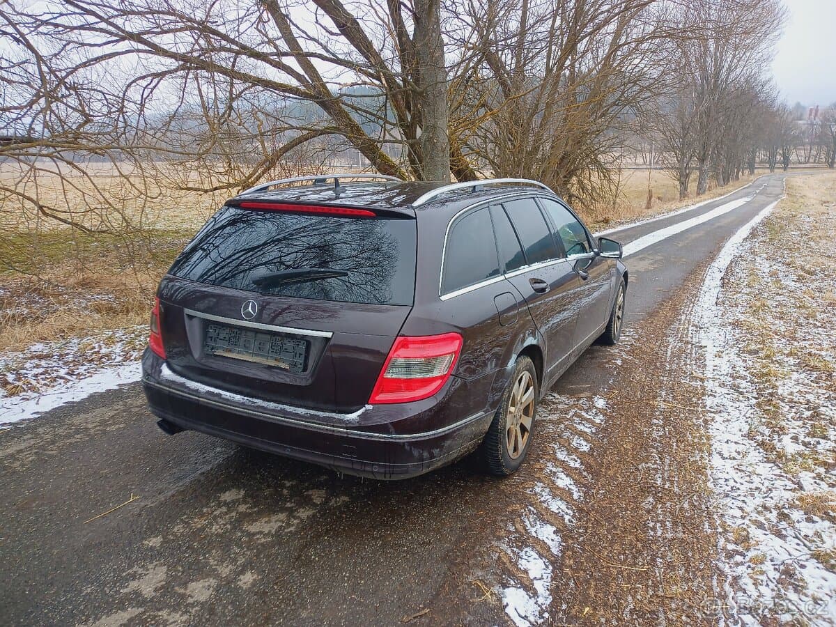 2011 Mercedes-Benz C-CLASS - 3