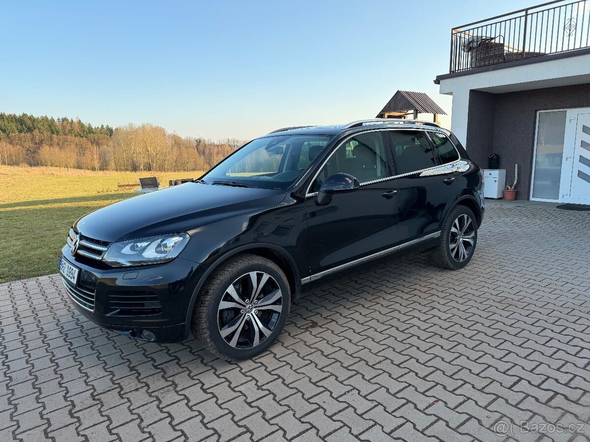2010 Volkswagen TOUAREG - 3