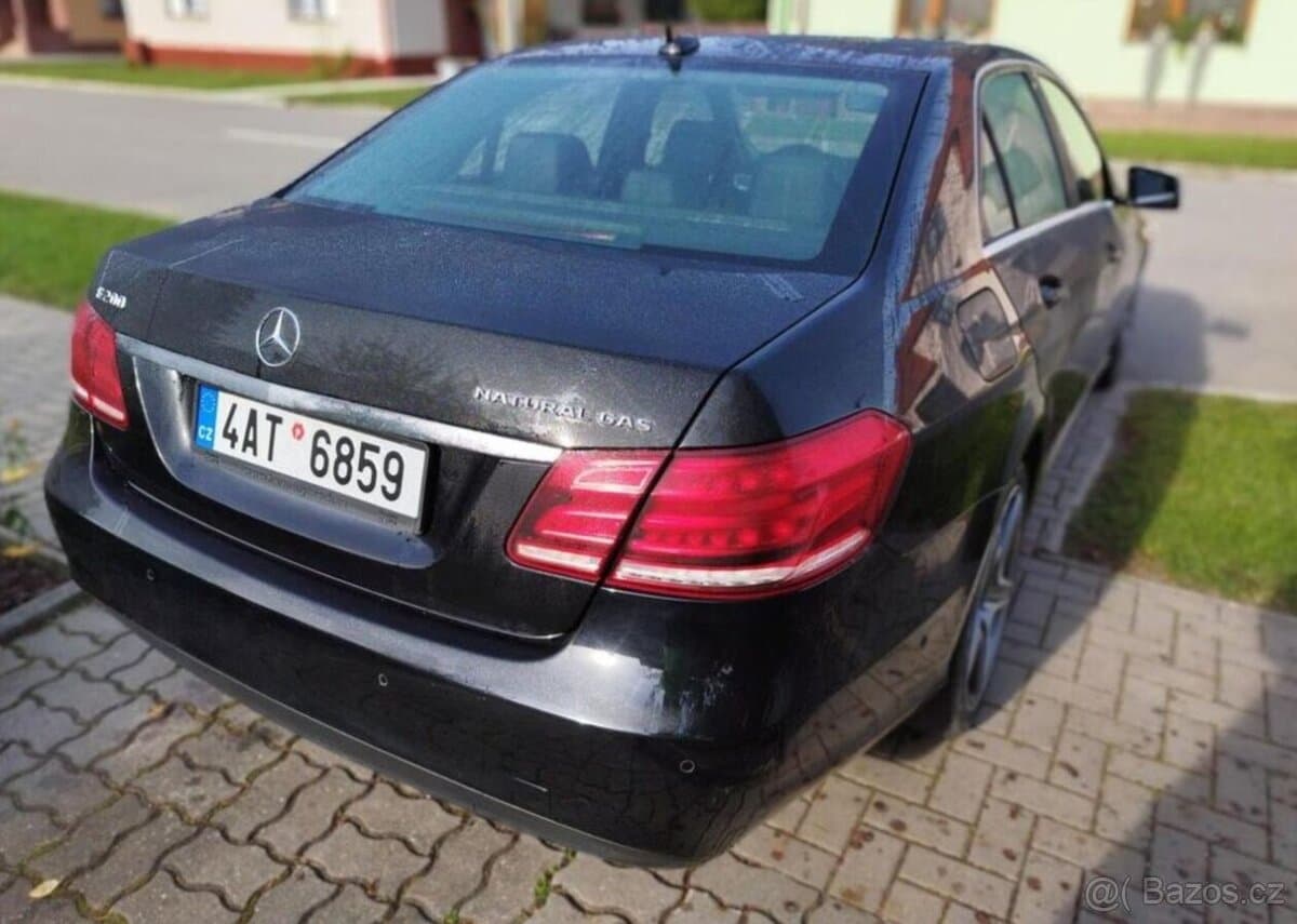2015 Mercedes-Benz E-CLASS - 3