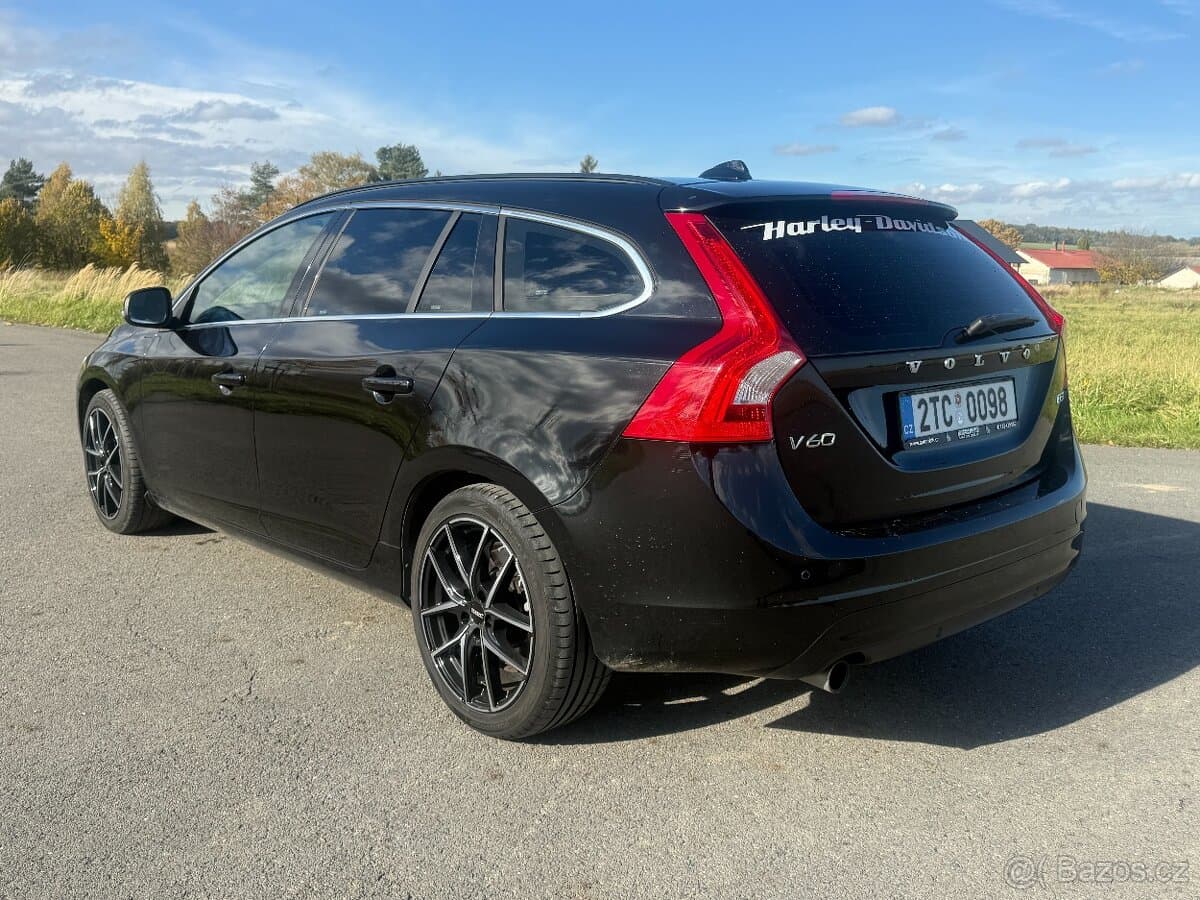 2015 Volvo V60 - 3