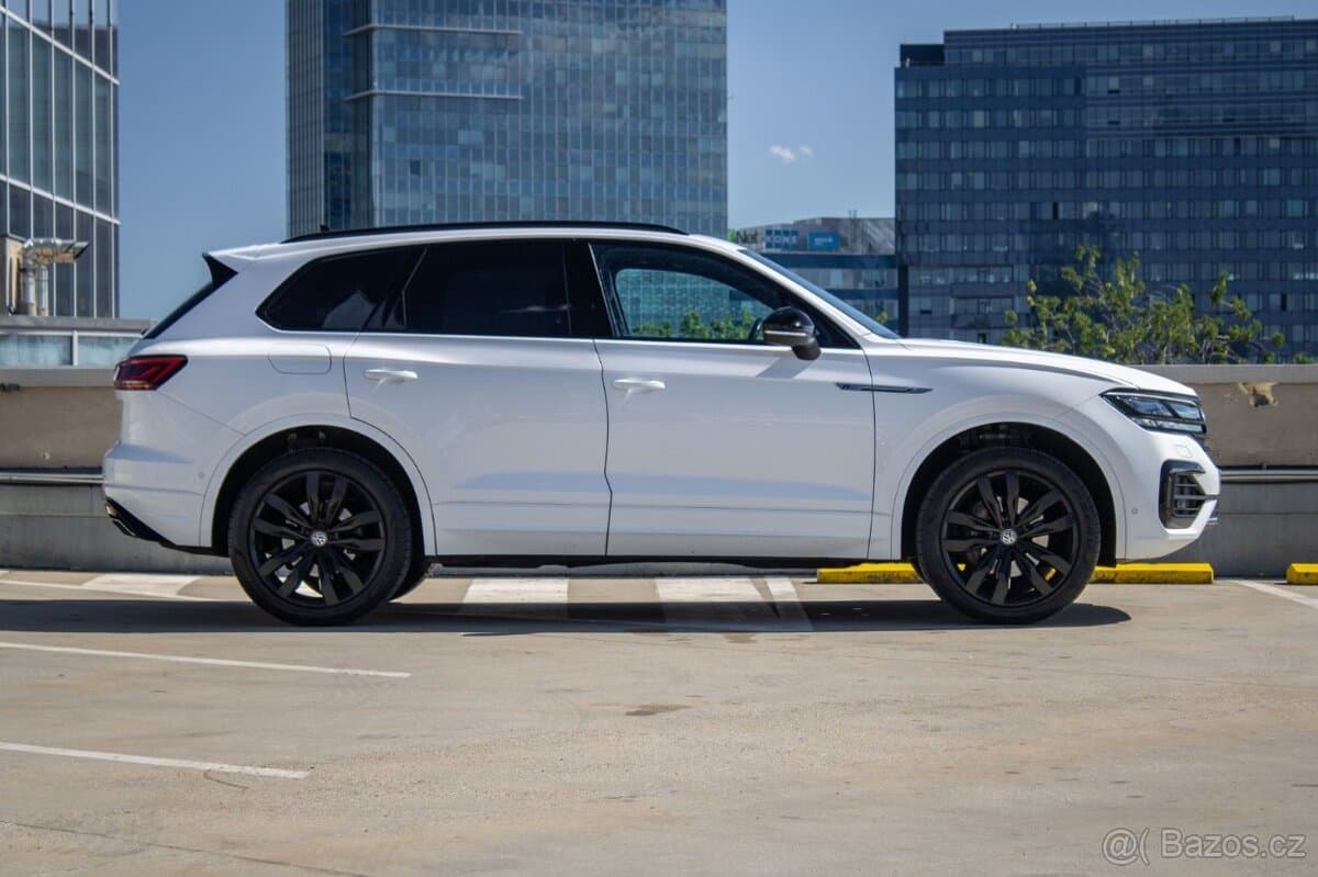 2019 Volkswagen TOUAREG - 3