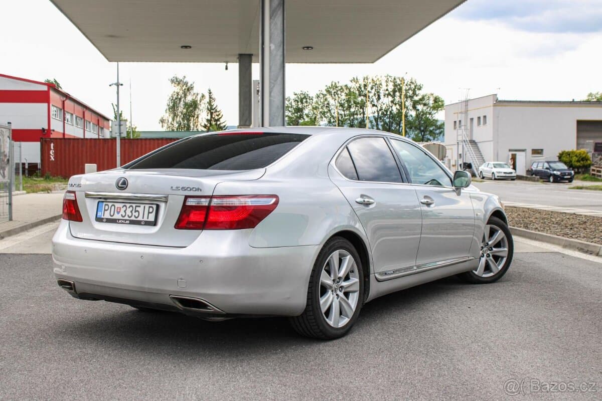 2010 Lexus LS - 3