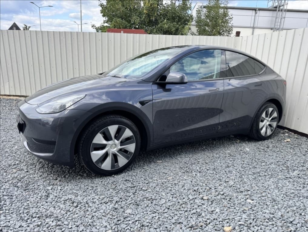 2023 Tesla MODEL Y - 3