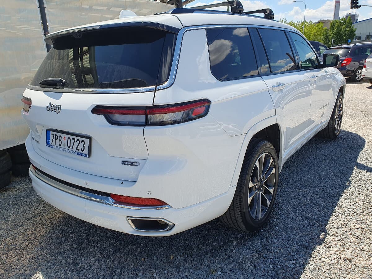 2022 Jeep CHEROKEE - 3