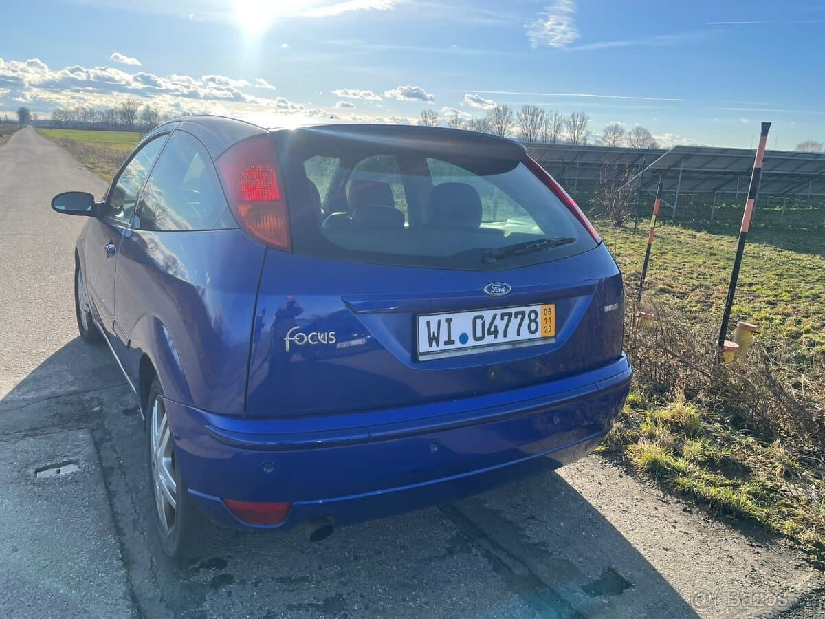 2003 Ford FOCUS - 3