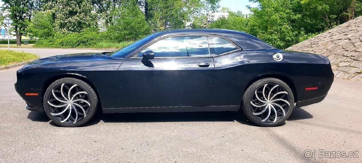 2015 Dodge CHALLENGER - 3