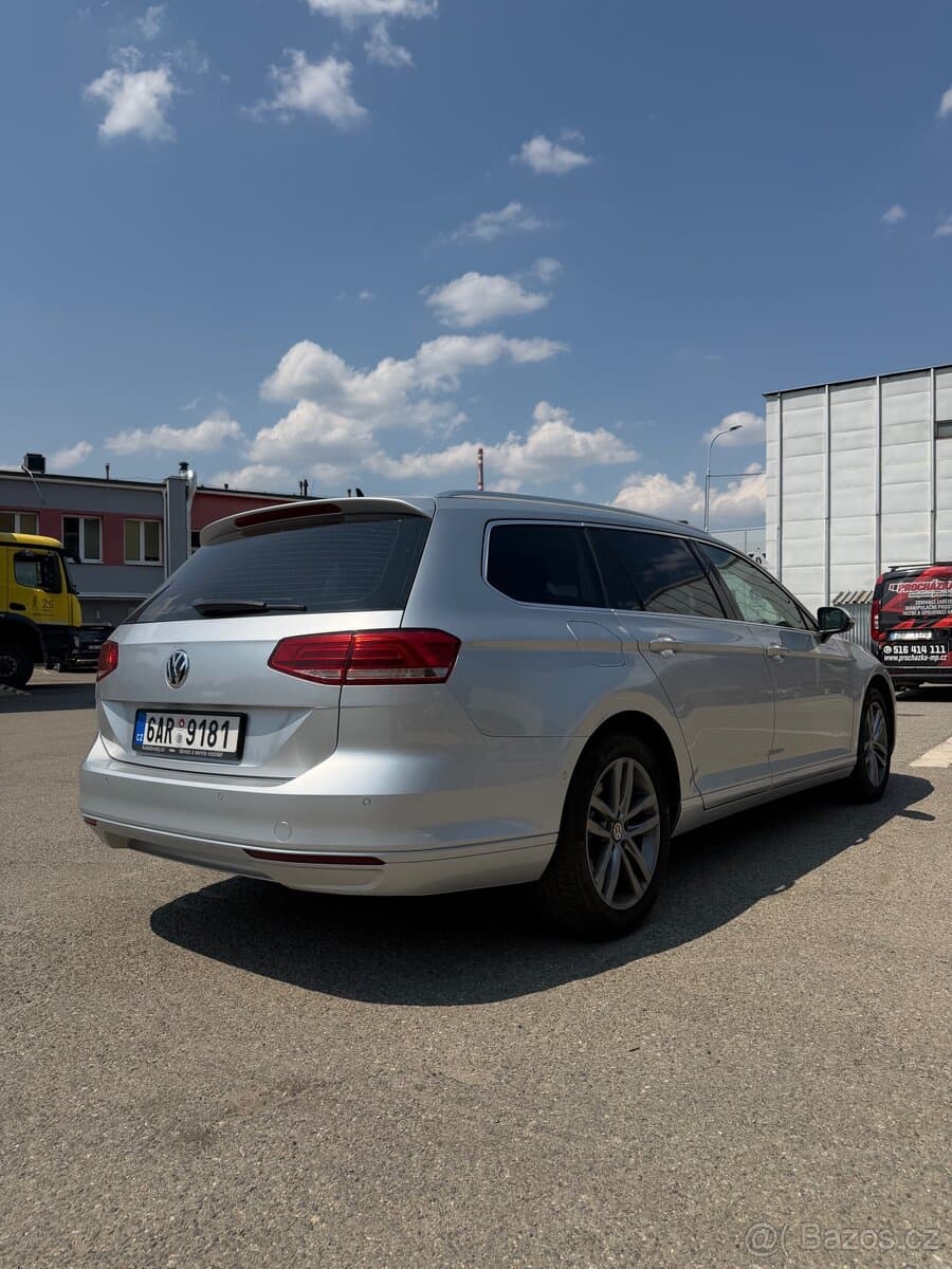 2015 Volkswagen PASSAT - 3