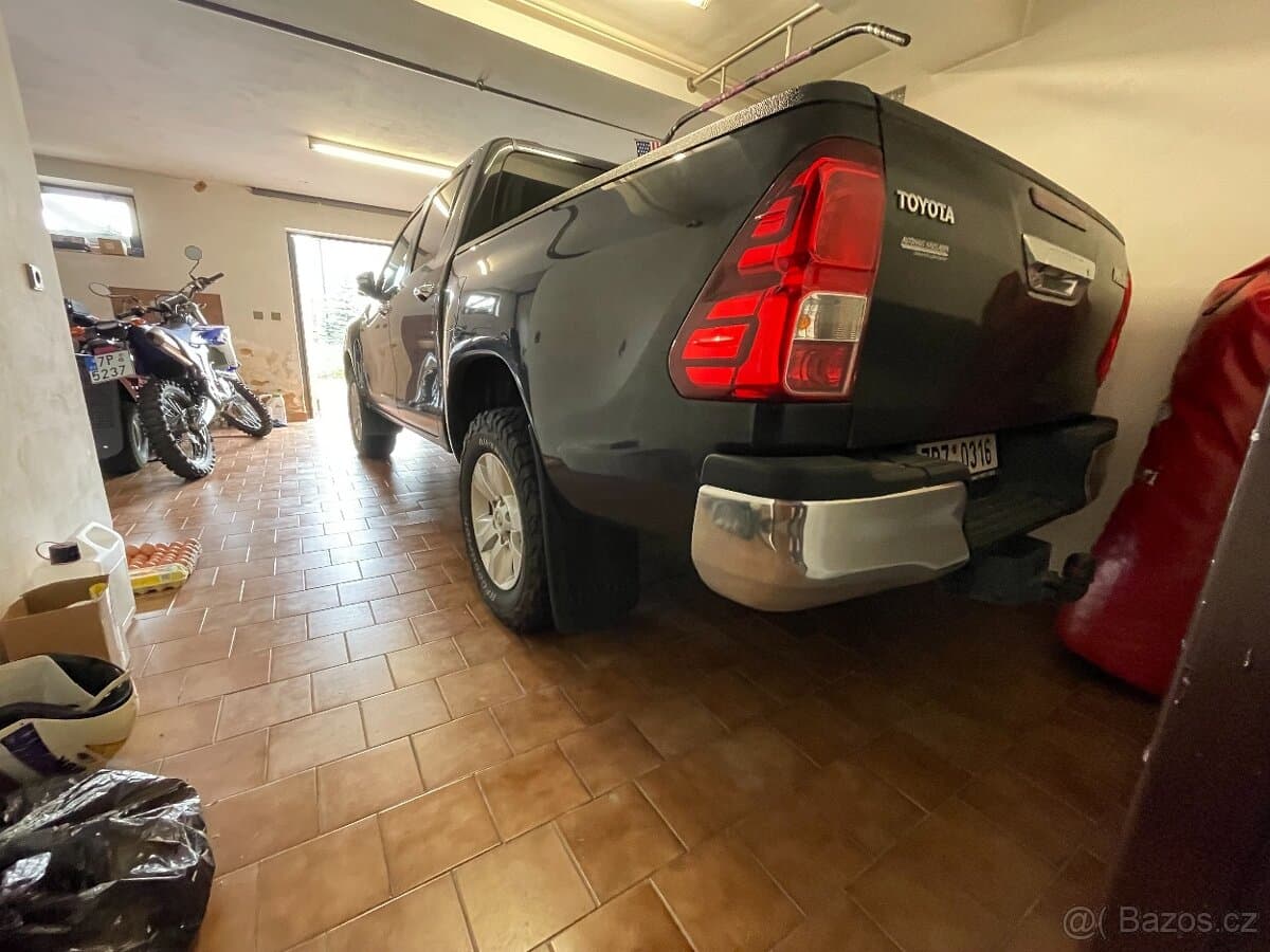 2018 Toyota HILUX - 3