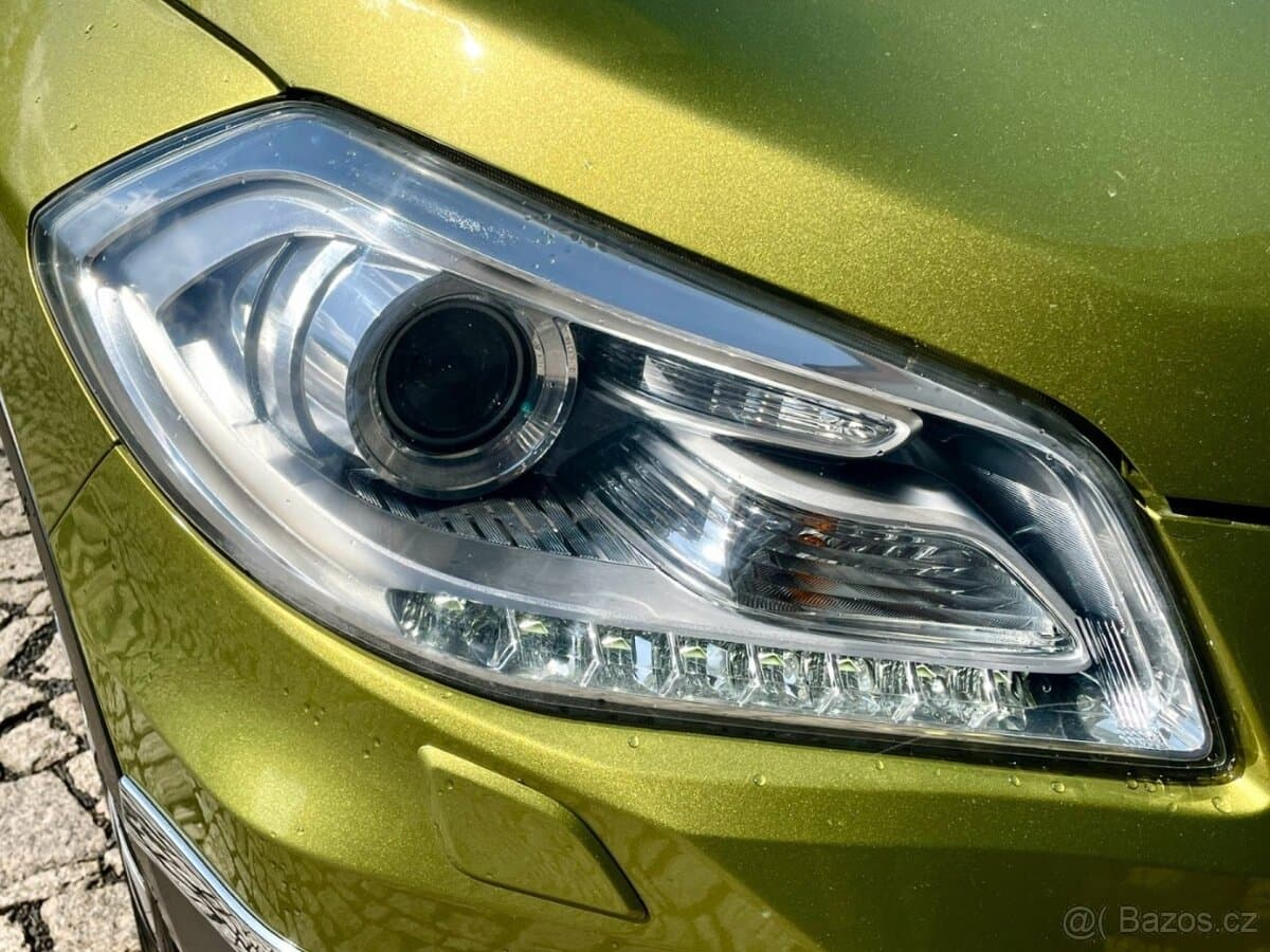 2013 Suzuki S-CROSS - 3