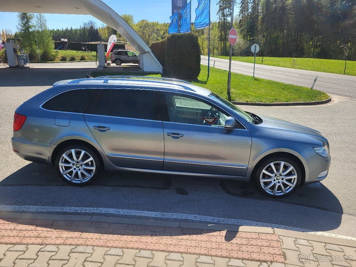 2011 Škoda SUPERB - 3