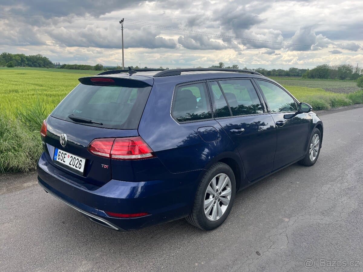 Volkswagen GOLF - 3