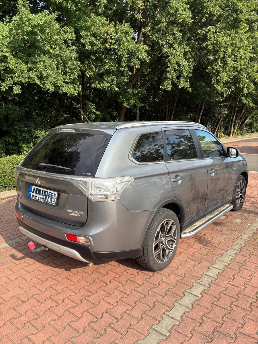 2014 Mitsubishi OUTLANDER - 3