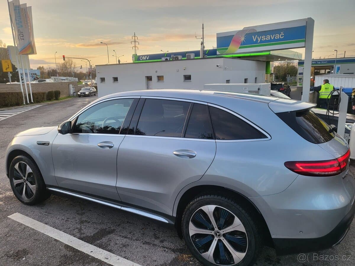 2020 Mercedes-Benz EQC - 3