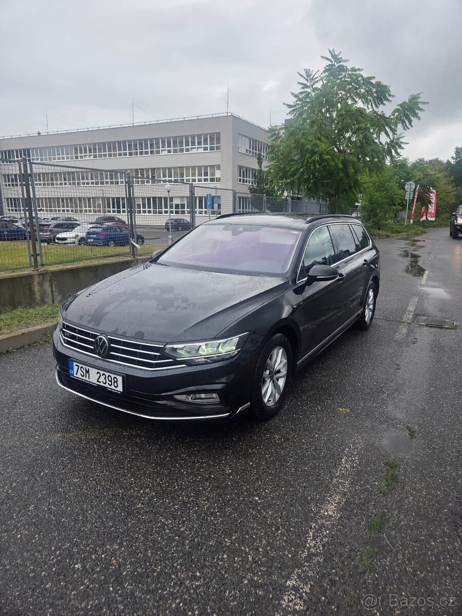 2023 Volkswagen PASSAT - 3