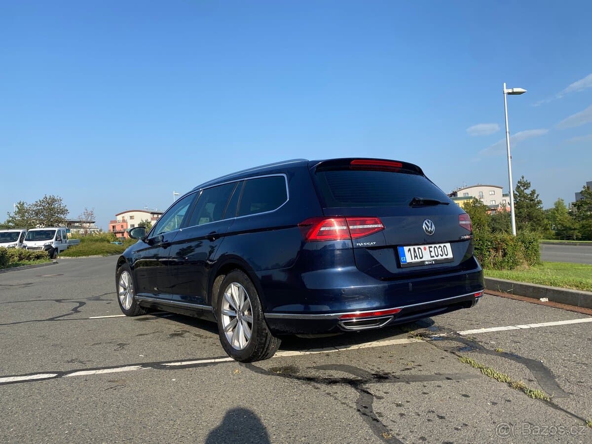 Volkswagen PASSAT - 3