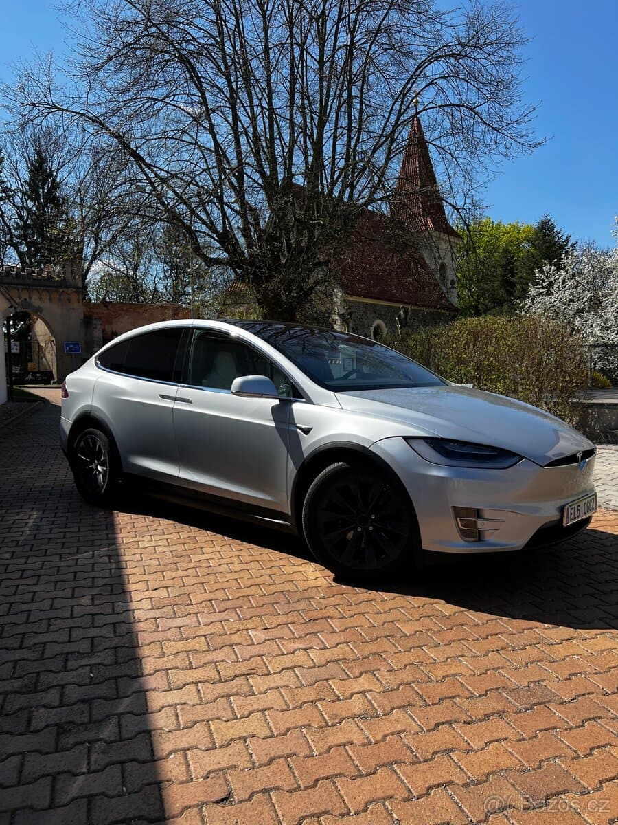 2017 Tesla MODEL X - 3