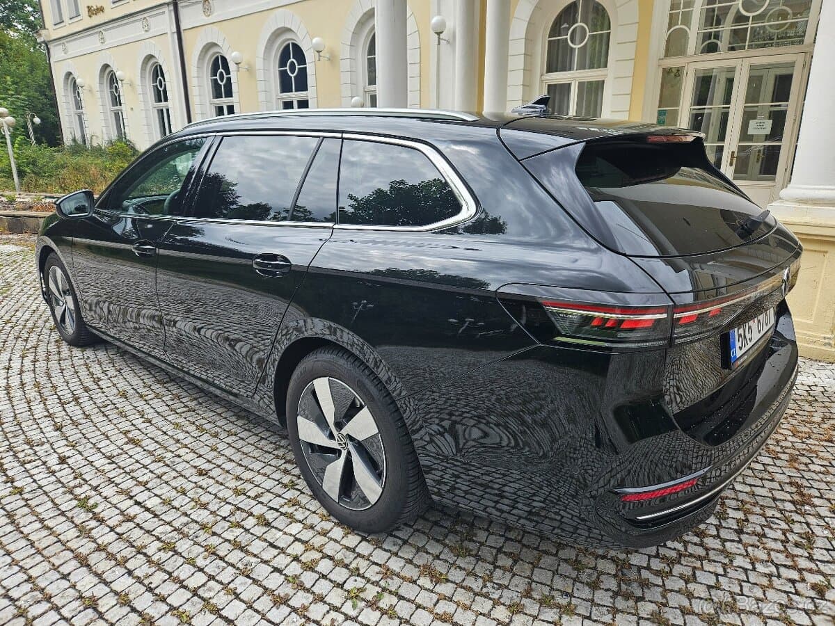 2024 Volkswagen PASSAT - 3