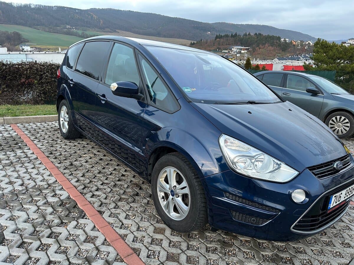 2010 Ford S-MAX - 3