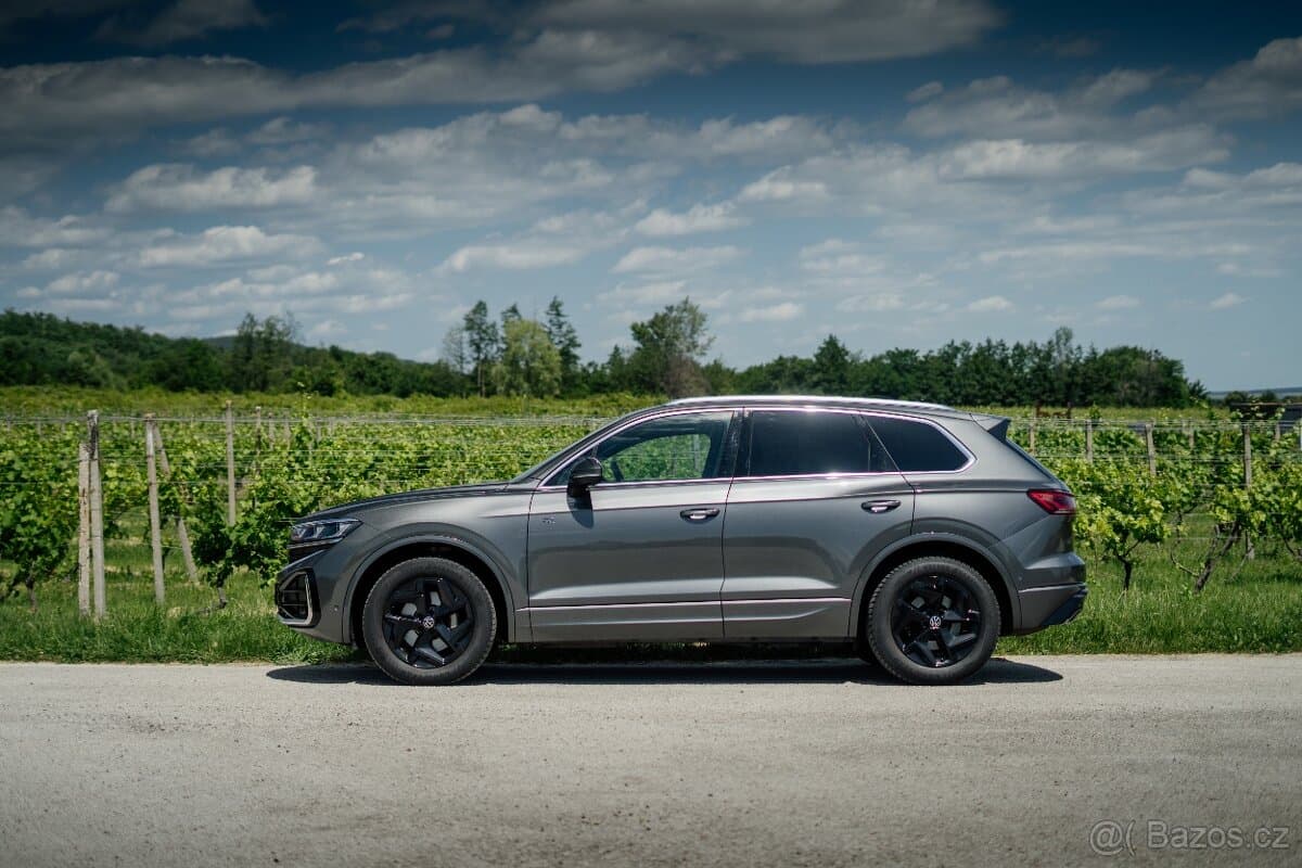 2024 Volkswagen TOUAREG - 3