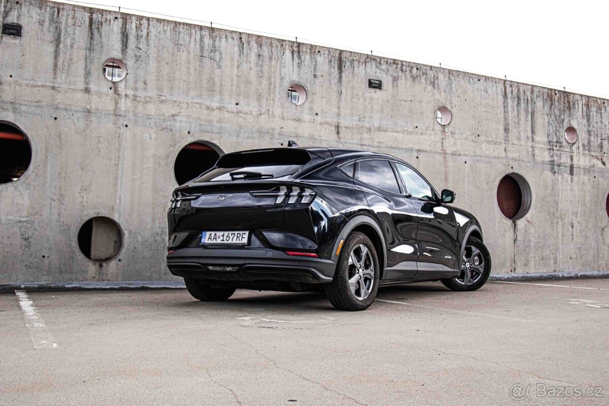 2021 Ford MUSTANG - 3