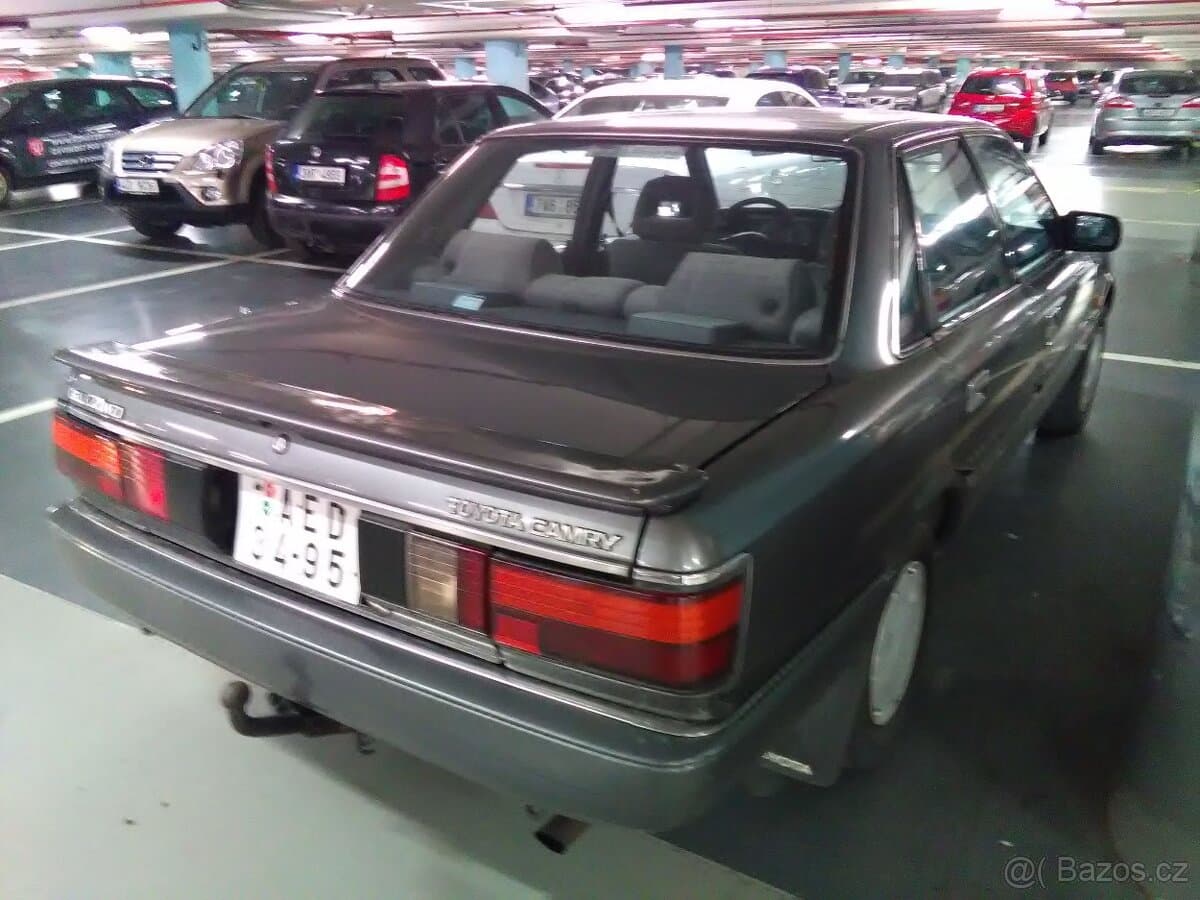 1990 Toyota CAMRY - 3