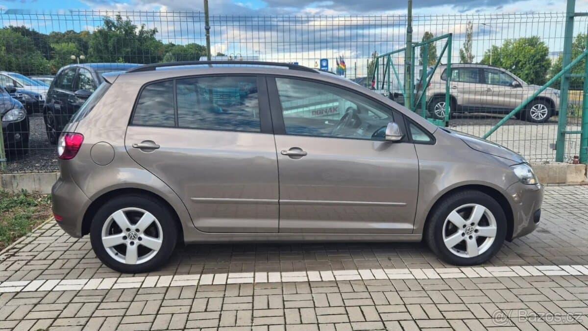 2010 Volkswagen GOLF - 3