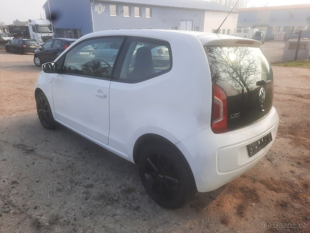 2016 Volkswagen UP! - 3