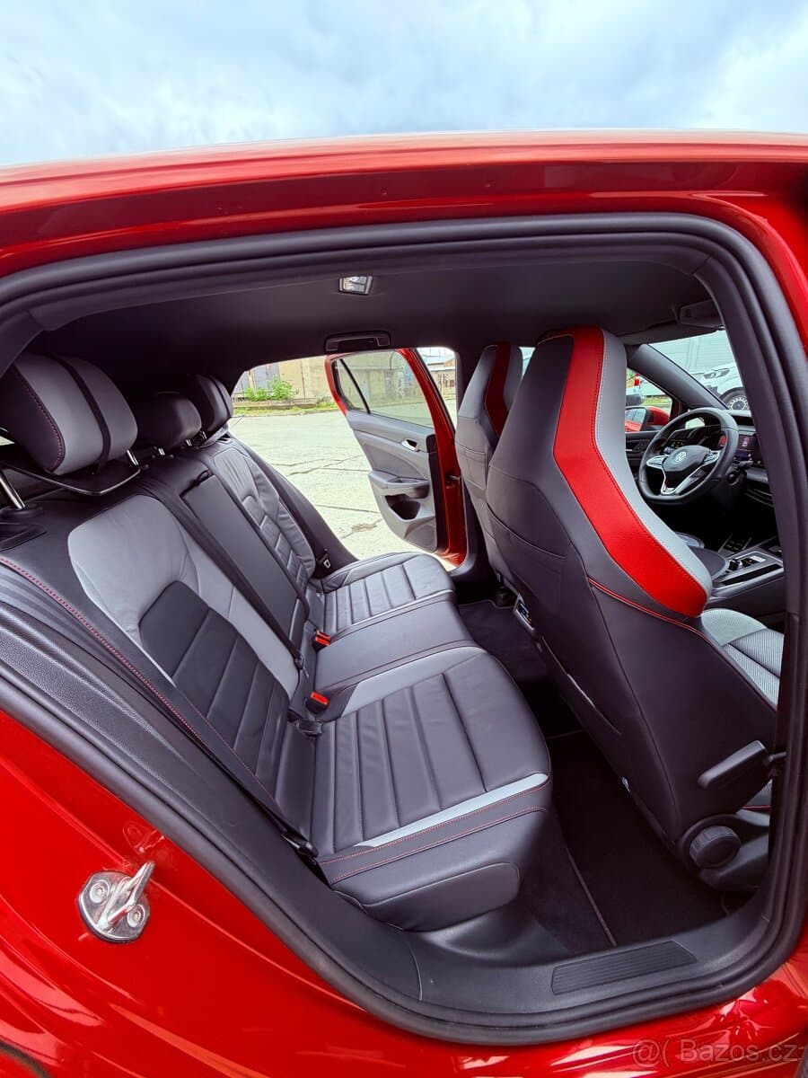 Volkswagen GOLF - 3