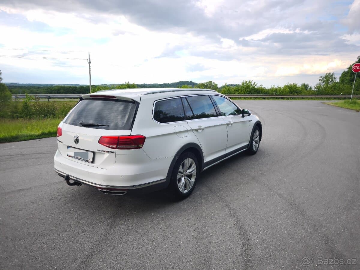 2016 Volkswagen PASSAT - 3