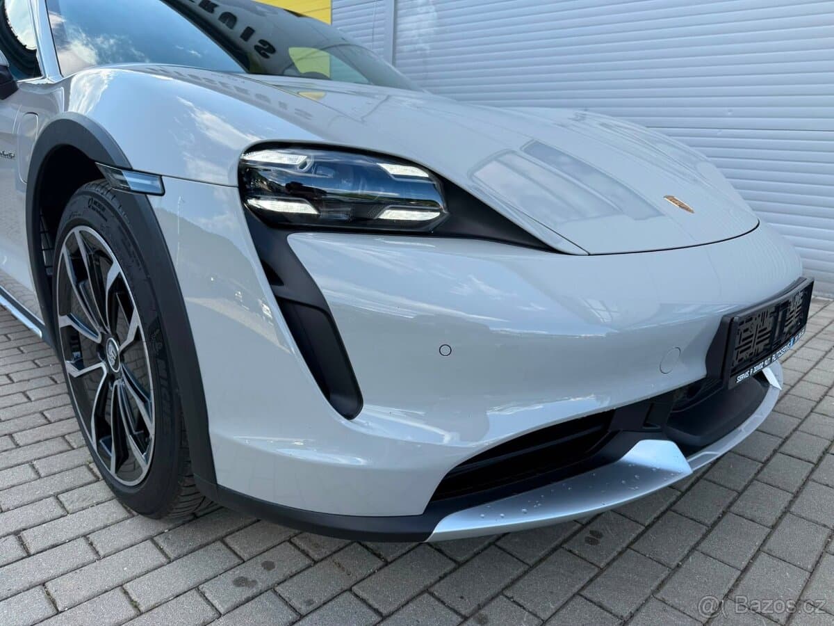 2021 Porsche TAYCAN - 3