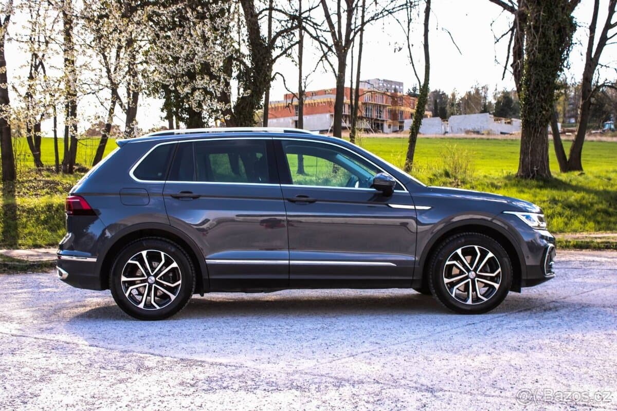 2021 Volkswagen TIGUAN - 3