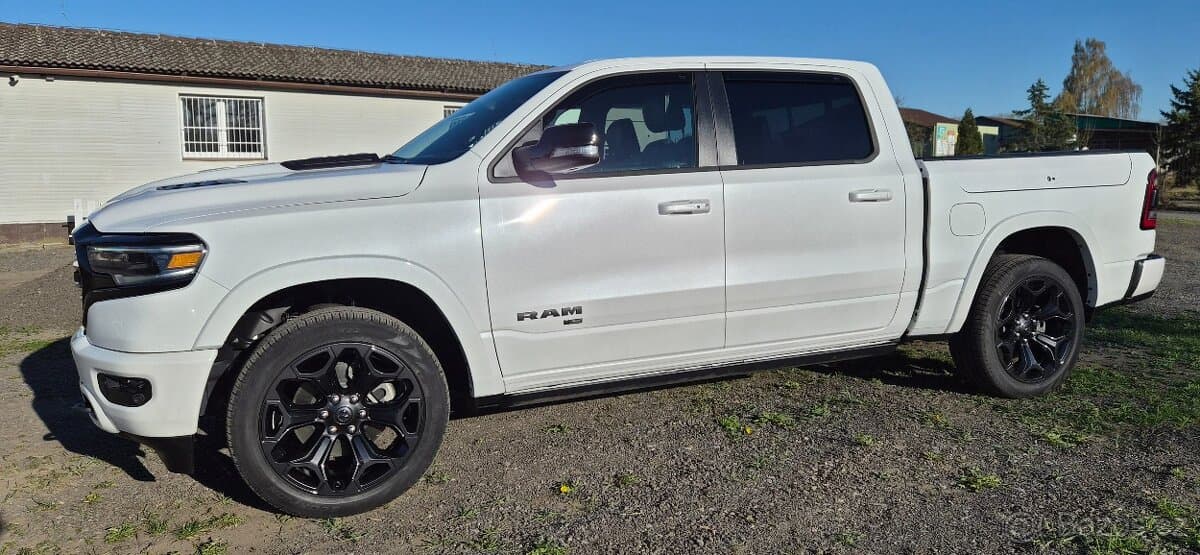 2022 RAM 1500 - 3