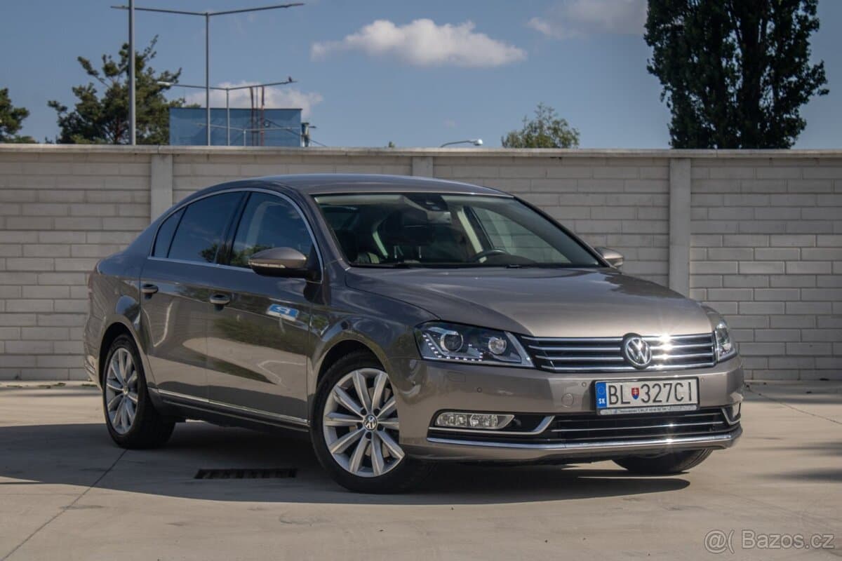 2011 Volkswagen PASSAT - 3