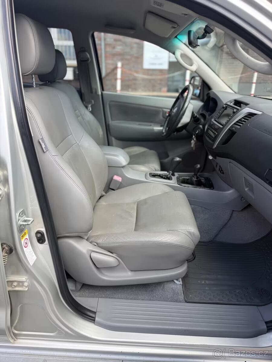 2009 Toyota HILUX - 3